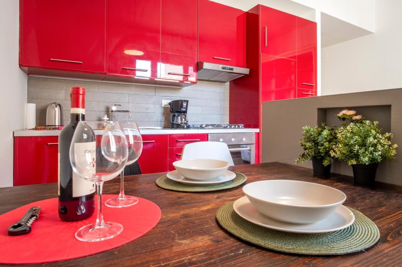Appartamento Vicino Al Porto, Con Parcheggio リヴォルノ エクステリア 写真